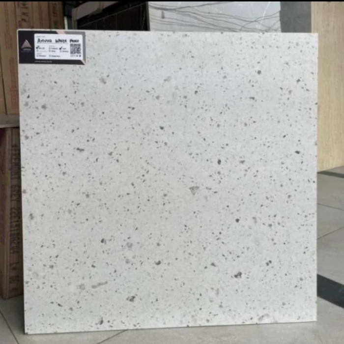 GRANIT TERAZZO 60X60 MATT ARNA ANUVA WHITE IKATAN