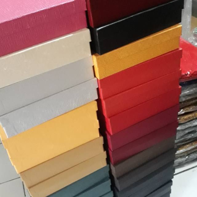 

Kotak Kado Jb 10 /Giftbox Uk 43X33X Tinggi: 16. Bisa Custom