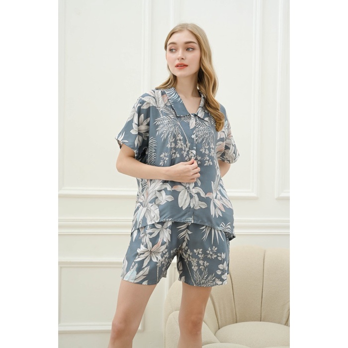 [Ori] Blulio - Crystal Short Meliana Liu Bisa Gojek