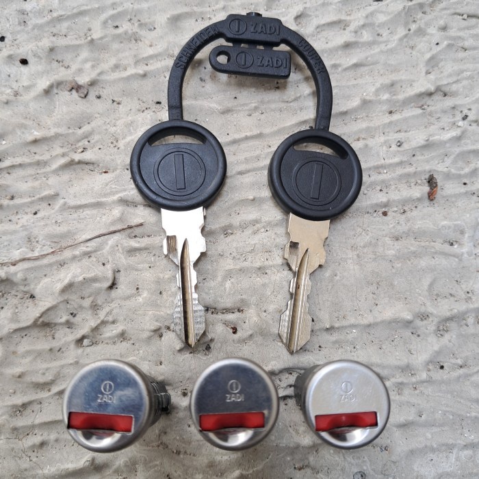 [New Ori] Kunci Zadi Stang Kontak Box Jok Set Vespa Px Excell Exclusive Spartan Diskon