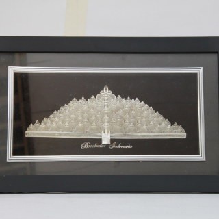 Hiasan Dinding Miniatur Candi Borobudur Silver Frame Kaca Promo Terbaru