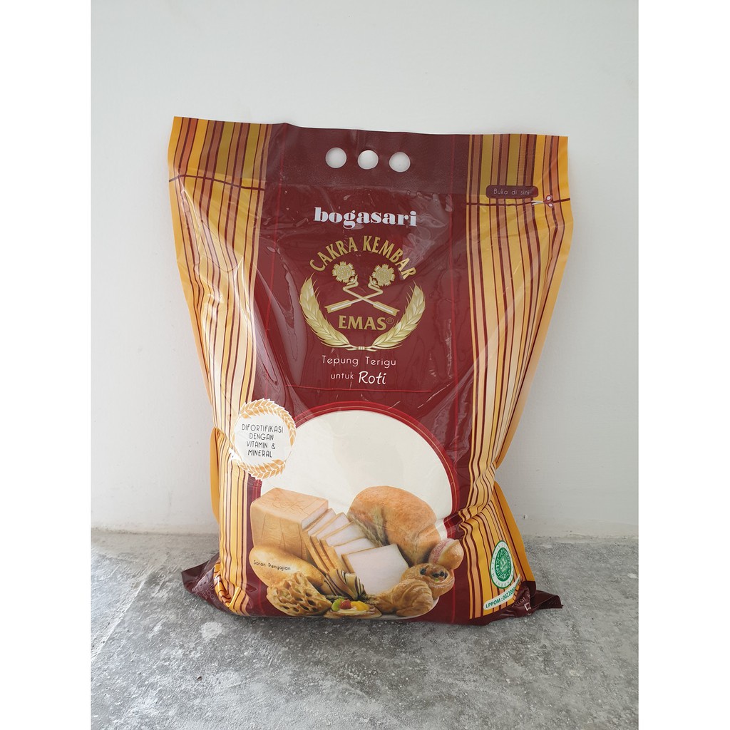 

Cakra Kembar Emas Tepung Terigu Untuk Roti 5 Kg