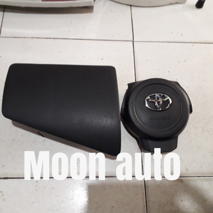 Cover Airbag Stir Agya+Emblem Dan Cover Aibag Penumpang Agya Original.