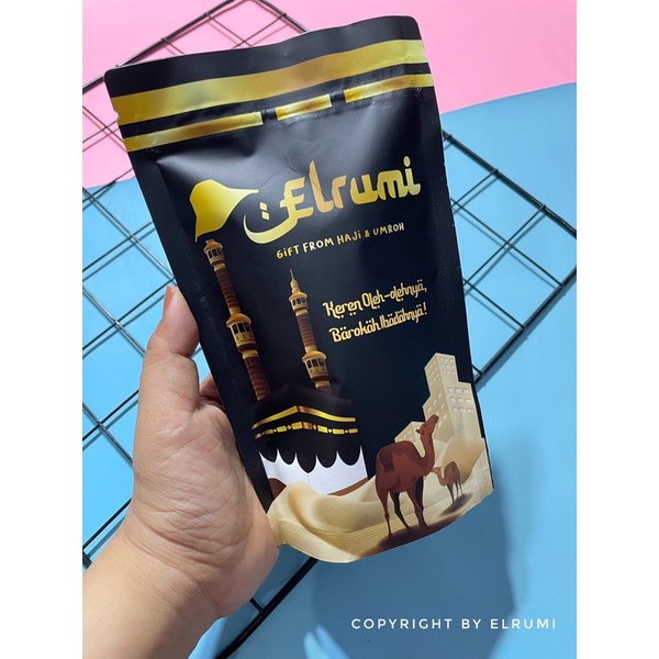 

Paket Oleh Oleh Haji Gift Umroh Hampers Baitullah Kemasan Pouch Makkah Souvenir Kakbah