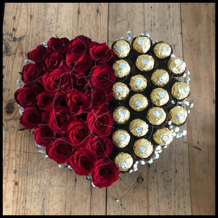 

DISKON FLOWER COKLAT BOX/KADO ULANG TAHUN/BUNGA COKLAT BOX/KADO ANNIVERSARY !!!!!