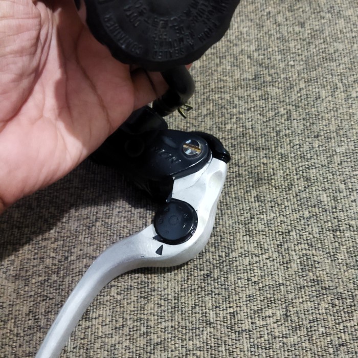 {BEKAS} Limbah Moge Master rem Nissin Radial Original GSXR 1000 Murah