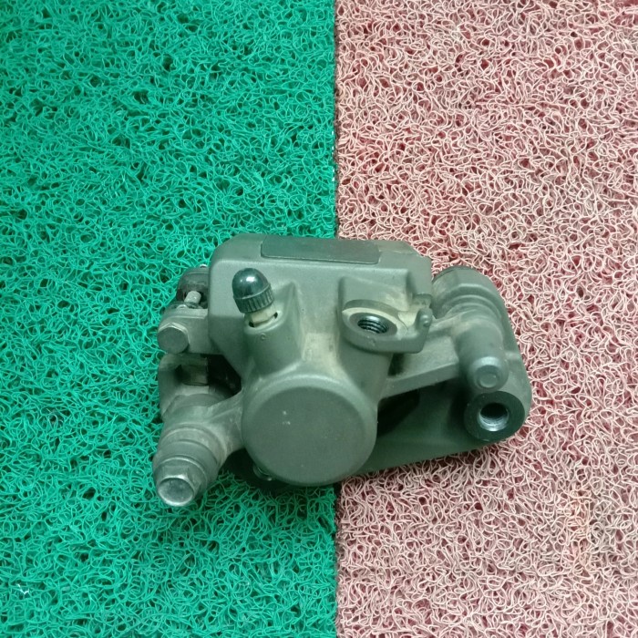 {BEKAS} kaliper rem belakang yamaha xmax original copotan motor Murah