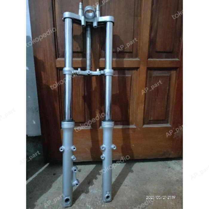 {Bekas} shock shok ninja R raiser original pnp honda cb gl mp tiger Diskon