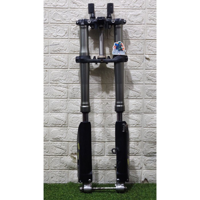 {BEKAS} SHOCK USD DTRACKER DT NEW ORIGINAL COPOTAN MOTOR Berkualitas
