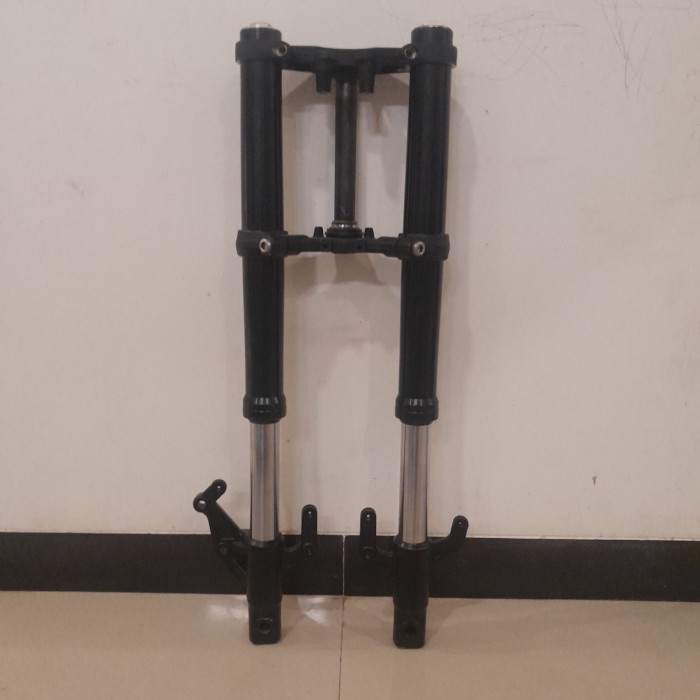 {BEKAS} upside down USD R15 xabre r25 Limited