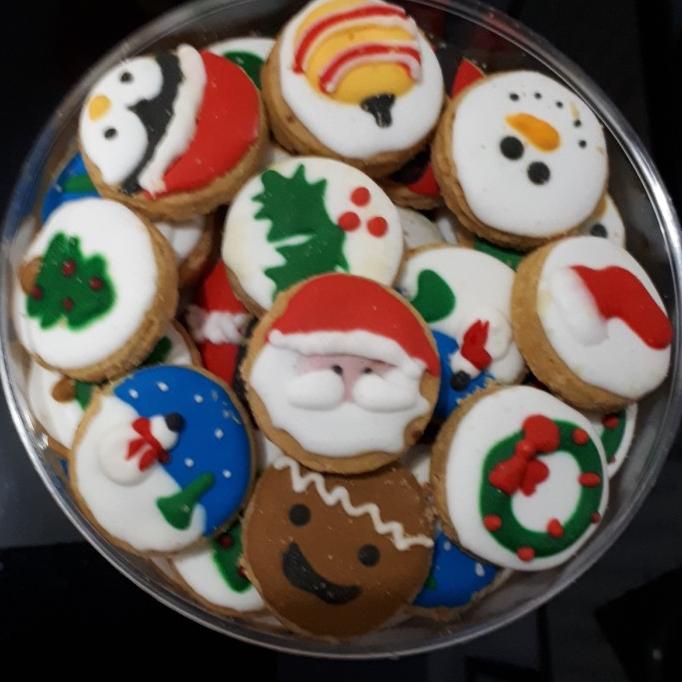 

Dubahstore Kue Kering Natal / Cookies Christmas / Butter Cookies Icing Sugar Berkualitas