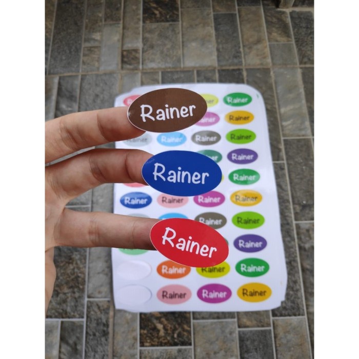 

Terlaris - Stiker Vinyl Nama Anak Penanda Custom Buku Pensil Tempat Makan Bekal