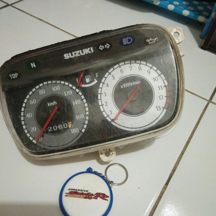 {Bekas} spidometer satria hiu LSCM original second Diskon