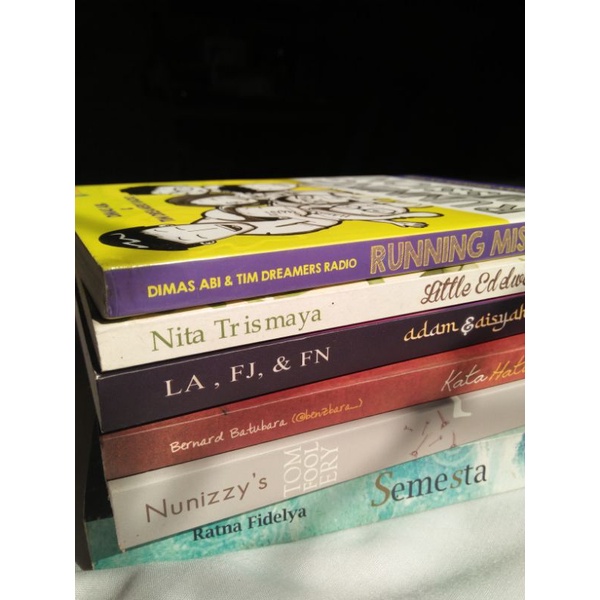 Buku Preloved Murah, Laut Bercerita, Tomfoolery, Kata Hati, Running Mission
