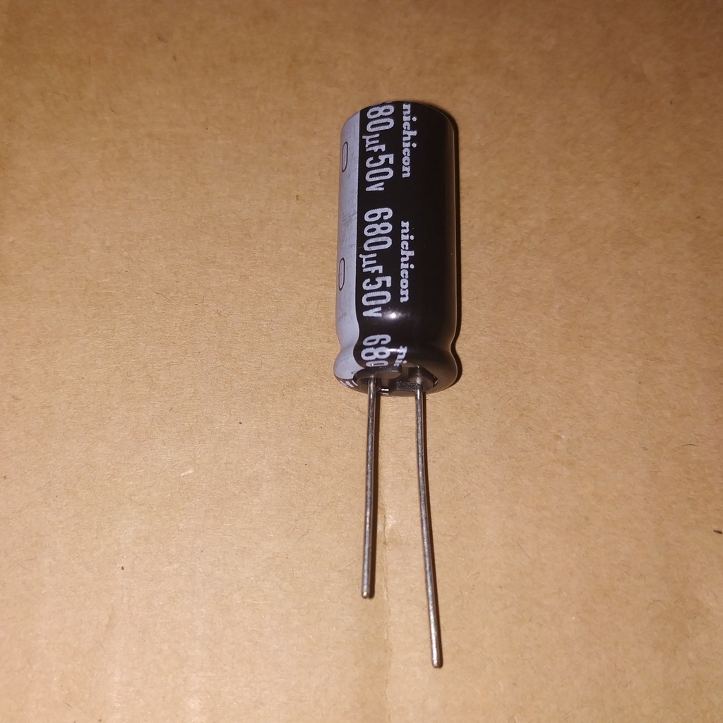 C Elco Elko 680uF 50V 680 uF 50 V