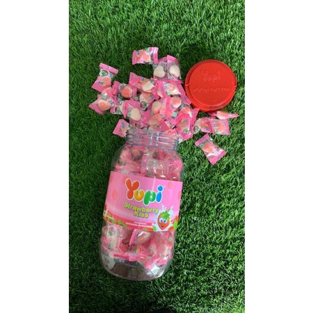 

Yupi Toples strawberry kiss 300gram