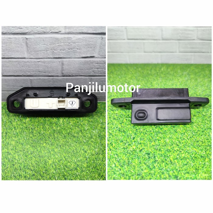 Tombol Pintu Bagasi,Handle Pintu Bagasi New Yaris (Original) Kode Hk027