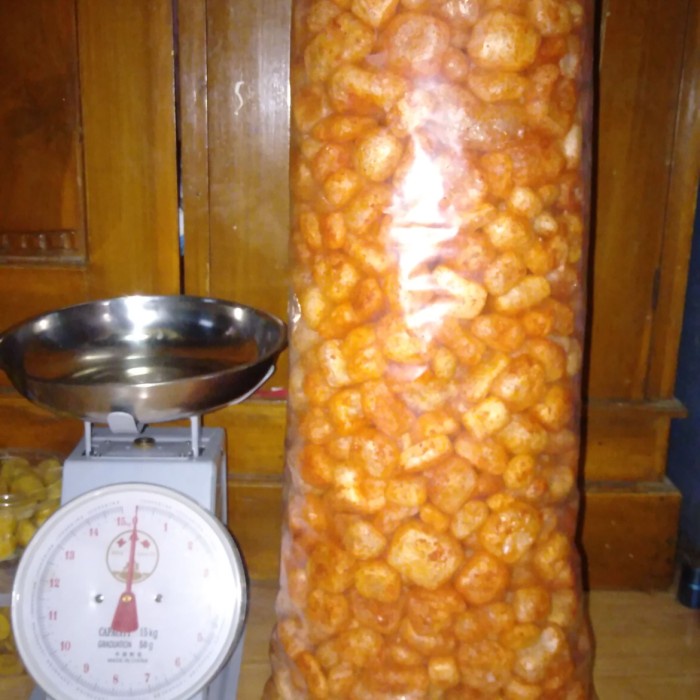 

Kerupuk - Kerupuk Kulit Sapi Asli Pedasss 1Kg