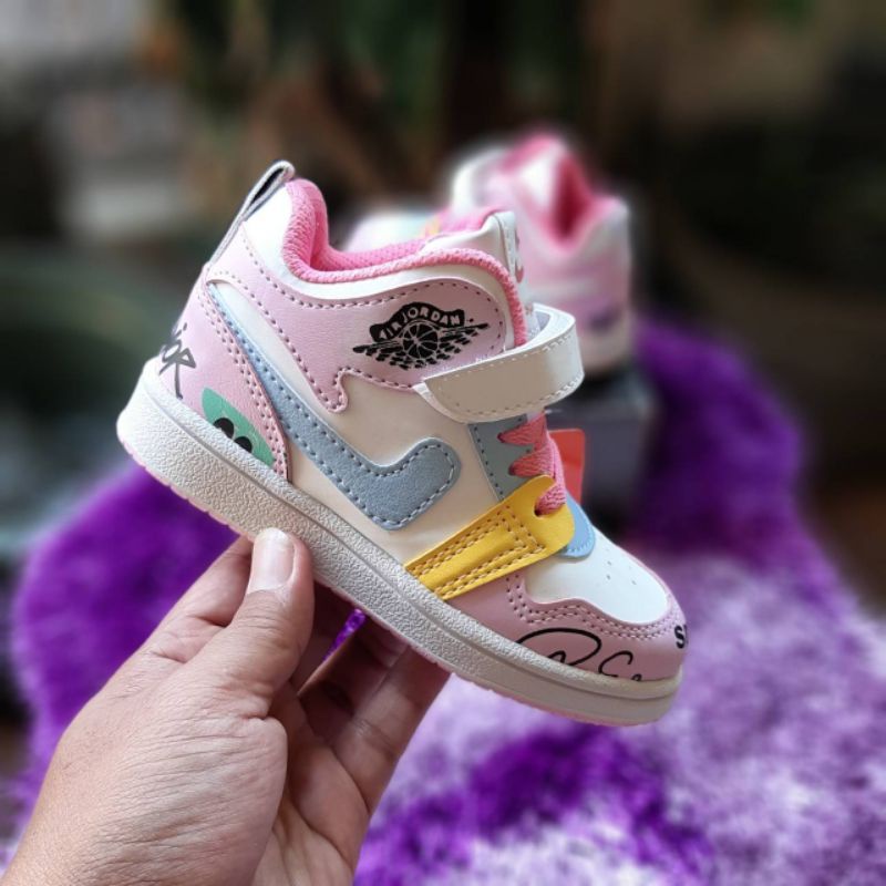 sepatu anak perempuan Nike jordan dior