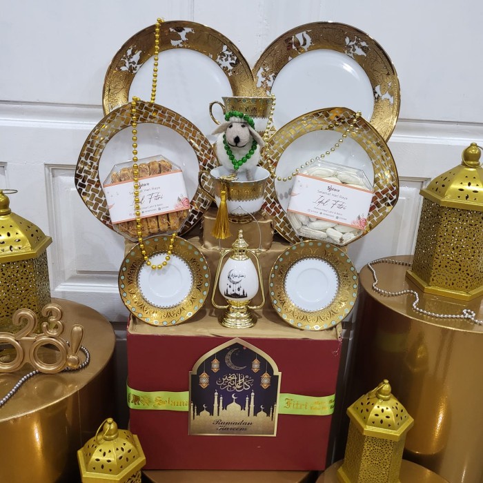 

^^^^^] Paket Dekorasi Lebaran Idul Fitri Hampers Parcel Hadiah Kue Kering 081