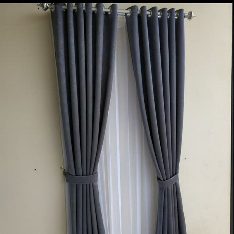 Gorden Blaout Embosh Bludru Grade A+ Jendela Kecil Lebar 140 X Tinggi 230 Cm