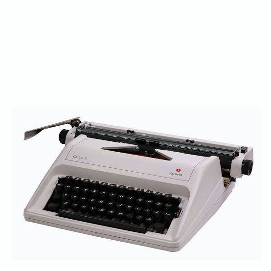 

Olympia Carina 3 - Mesin Ketik 13"/Tik Manual 13 Inch