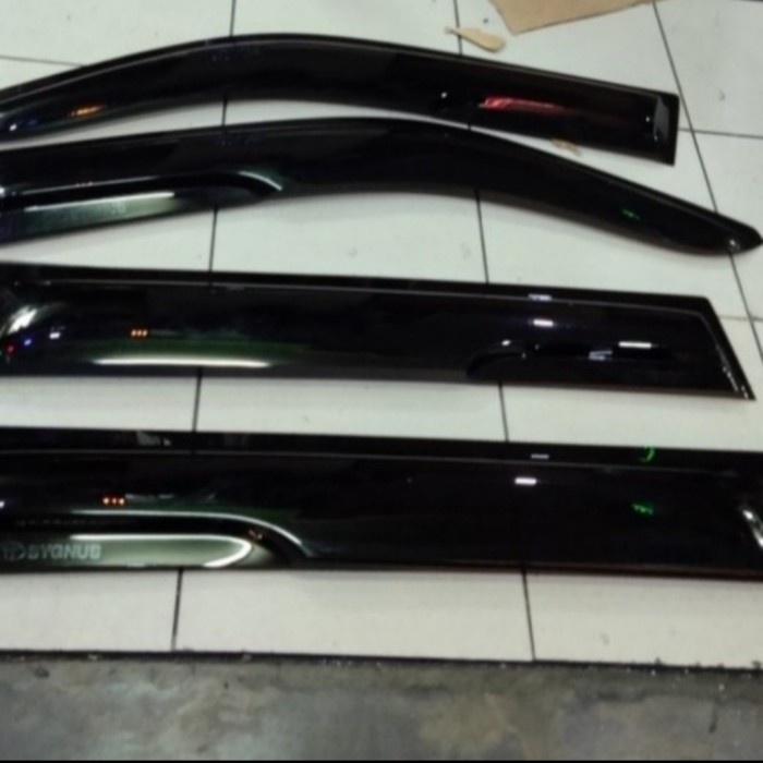 Talang air landcruiser cygnus hitam