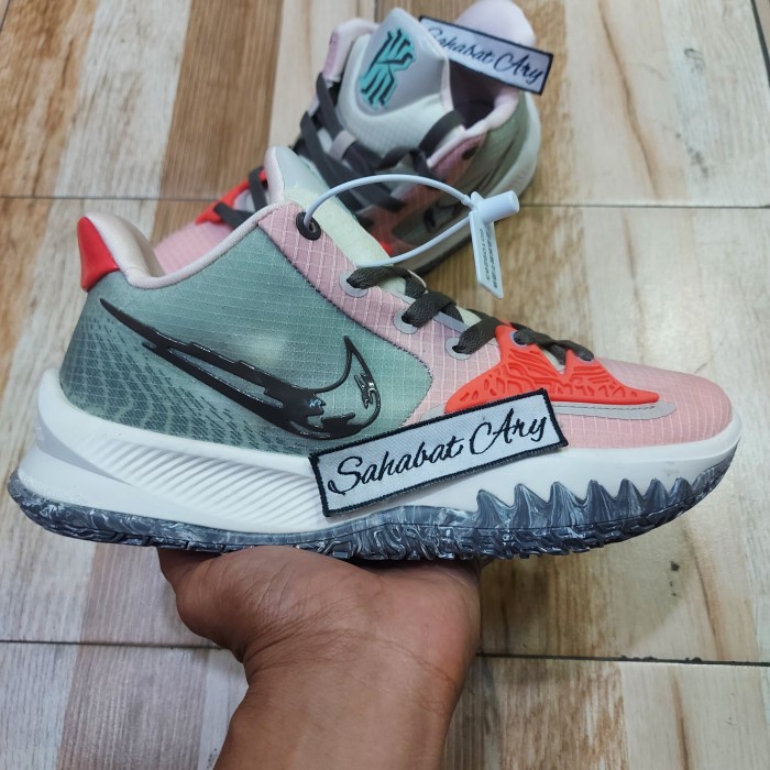 ✨Ori Sepatu Kyrie 4 Low Pale Coral Diskon
