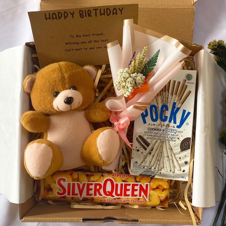 

LARIS READY/ HAMPERS BONEKA DAN SNACK/ HAMPERS ULANG TAHUN/ KADO ULANGTAHUN/ KADO CEWE/ KADO WISUDA/ HAMPERS WISUDA/HAMPERS GEMESH MURAH