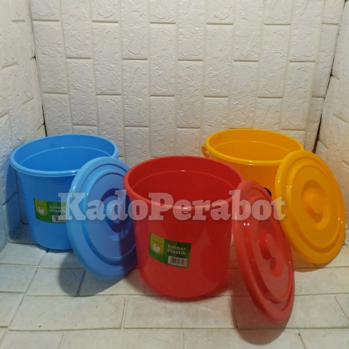 

Ember Plastik - Ember Plastik 2,5 Galon - Wadah Tutup - Wadah