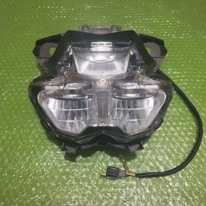 Reflektor Lampu Depan Xabre Lampu Depan Xabre Headlamp Headlight Yamaha Xabre original