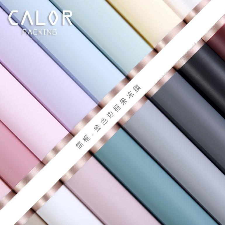 

Ready!!!(COD) gold line papper bucket flower cellophane / kertas bunga cellophane list gold transparant