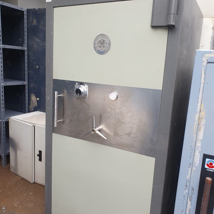 Brankas - Brankas Solingen Dazzle Size Vi