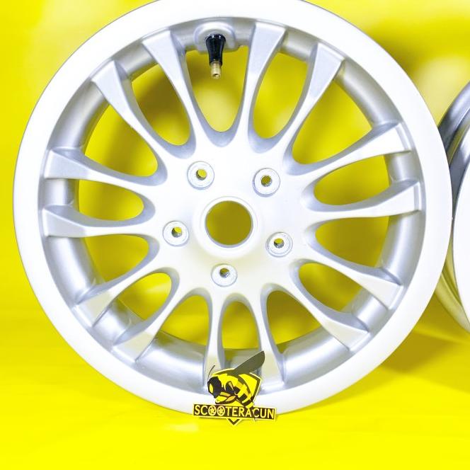 Velg Depan Original Vespa Sprint Silver