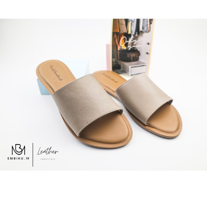 Sandal Kulit Wanita / Sandal Kulit Garut / Sandal Papirut Kulit Garut