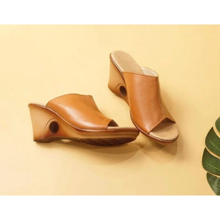 Sandal Kulit Wanita Hak Tinggi