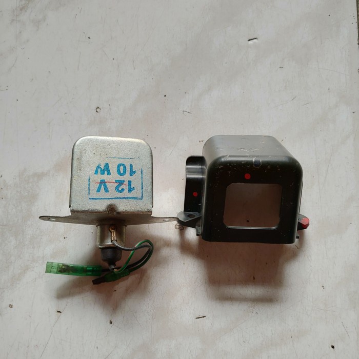 Lampu Plat Nomer Belakang Isuzu Elf Orisinil