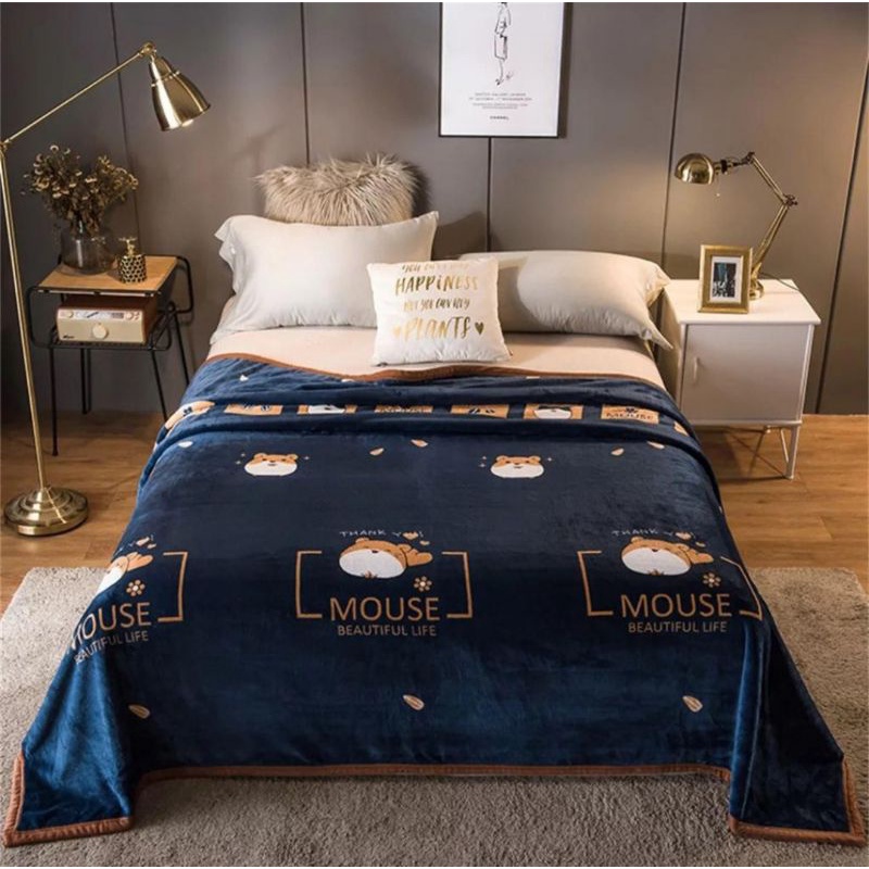 Selimut Karakter tebal