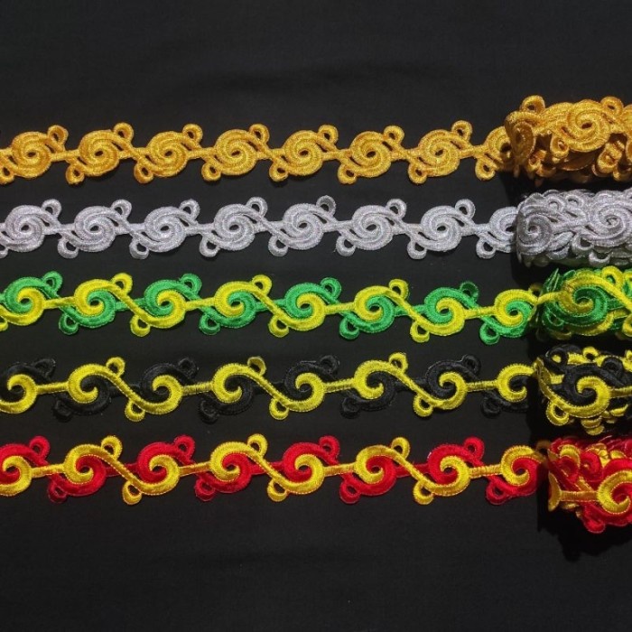 

renda bordir motip dayak