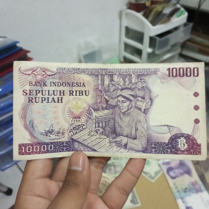 Uang Kuno 10Rb Gamelan 1979 Kondisi Vf Mulus 10000 Gamelan Uang Kuno