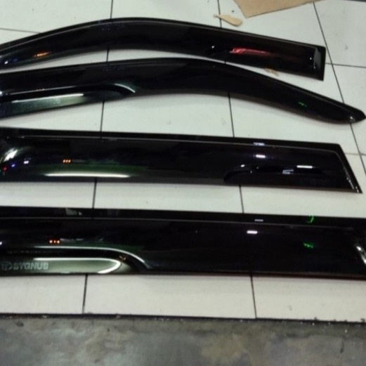 Talang air landcruiser cygnus hitam