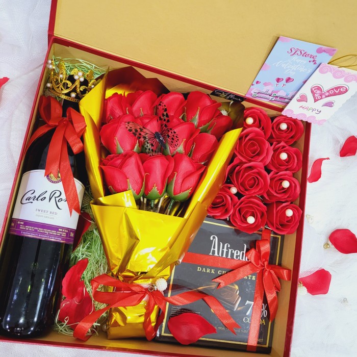 

+++++] Buket Bunga Sabun Box Hadiah Gift Set Valentines Day Coklat Boneka 066