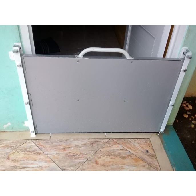 Pintu Anti Banjir / Pintu Penahan Air [pak Aldi] LM99