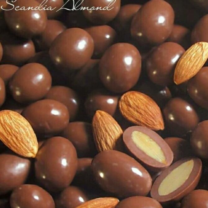 

Coklat Scandia Almond / Coklat Delfi / Silverqueen / Coklat Kiloan