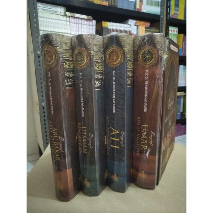 

[Baru] Paket Biografi Khulafaur Rasyidin Plus Box - Pustaka Al Kautsar Terbatas