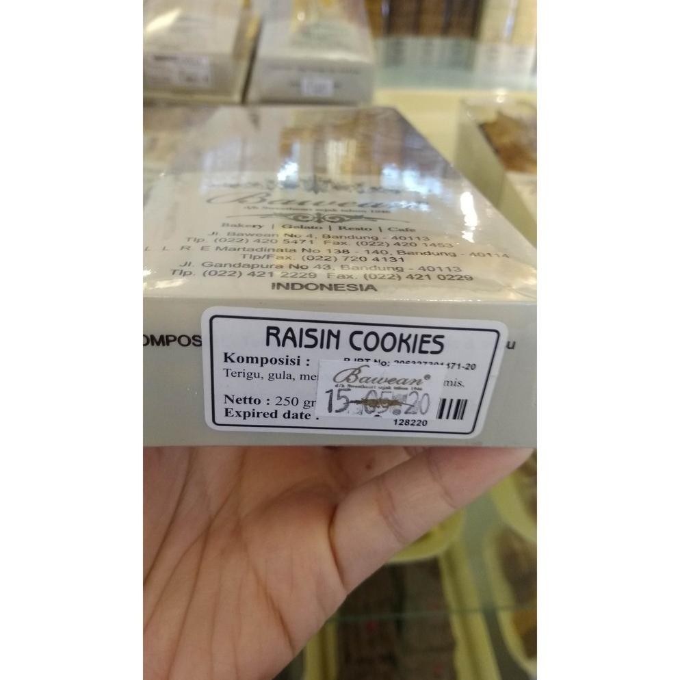 

TRE RAISIN COOKIES BAWEAN SWEETHEART BANDUNG BEST SELLER HAMPERS HAMPER NATAL CHRISTMAS PAKET PACKAGE FESTIVE SEASON CNY CHINESE NEW YEAR MOONCAKE IMLEK LEBARAN IDUL FITRI RAMADAN GIFT ORNAMEN HIASAN OLEH OLEH AUTHENTIC ORIGINAL KULINER JAJANAN CEMILAN