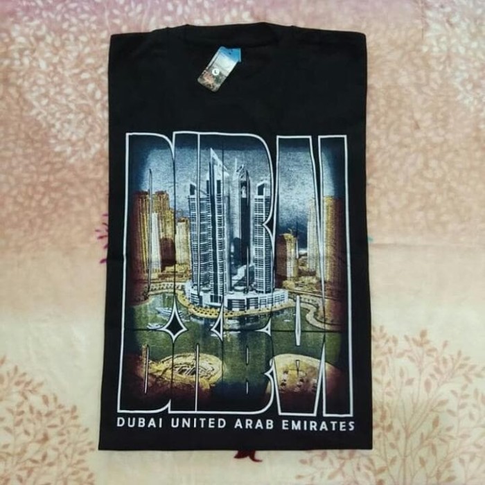 {{{{}}] Souvenir kaos Dubai hitam dari negara Dubai Uni Emirate Arab