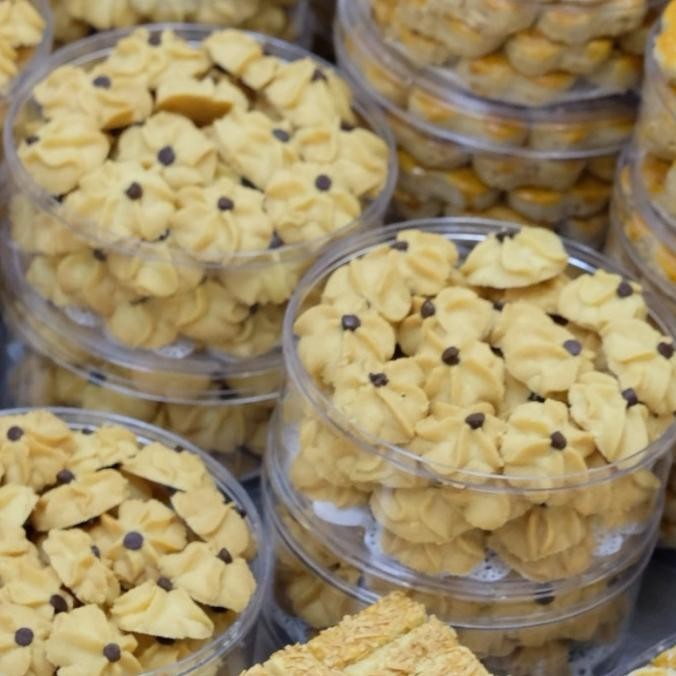 

Trend Dahlia Butter Cookies Semprit Kue Kering Original