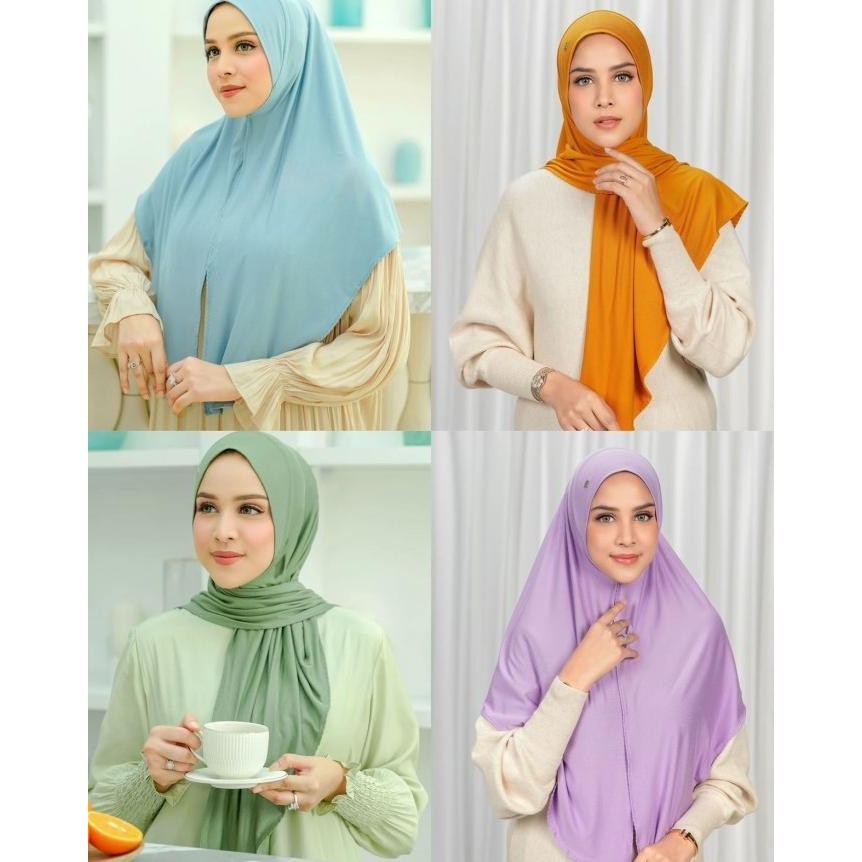 Buttonscarves Everyday Jersey Slip On