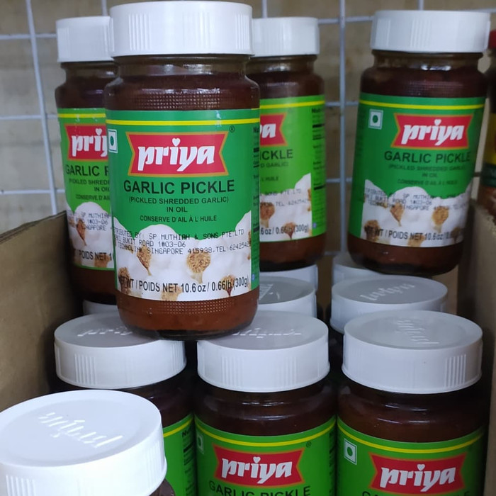 

Garlic Pikle Priya 300Gr